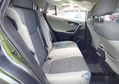 2020 Toyota Rav4 Xle z USA, uszkodzony, nr VIN 2T3W1RFV2LC065108